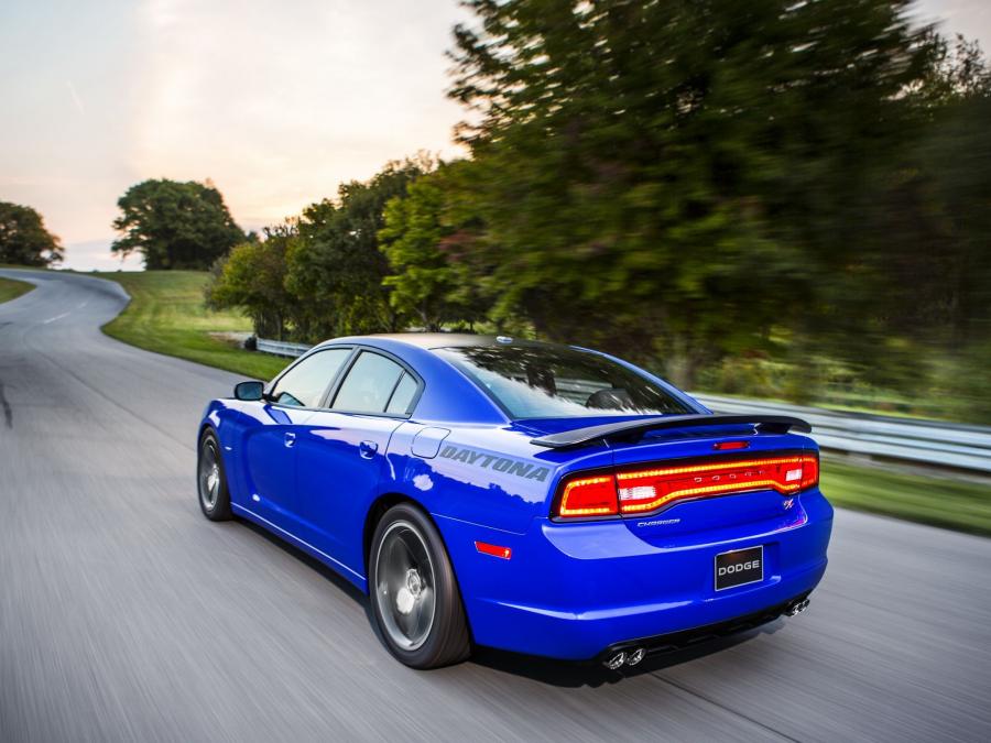  Dodge Charger RT Daytona 2013 года  (фото 5 из 16)